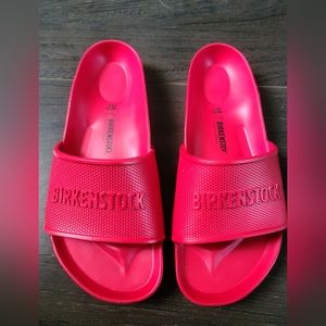 BIRKENSTOCK RED BARBADOS- 38 NEW